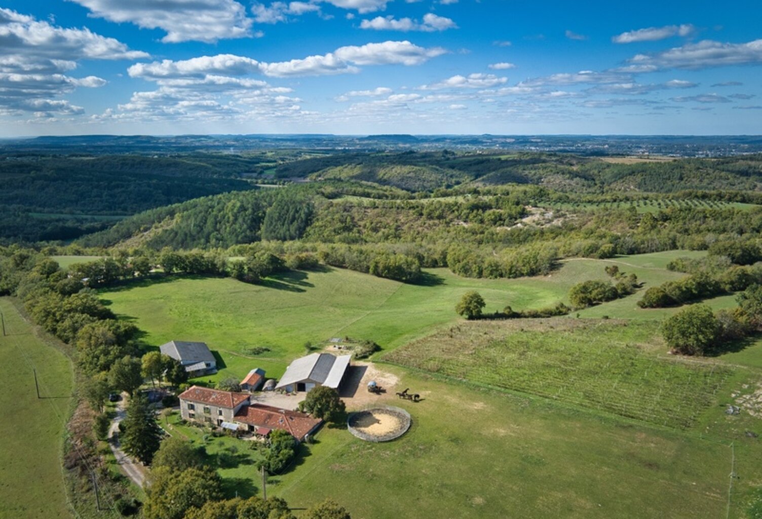 Propriété avec vue 360° sur l’essentiel : un domaine d’exception dédié à la vie équestre TOURNON D'AGENAIS (47) — photo 1