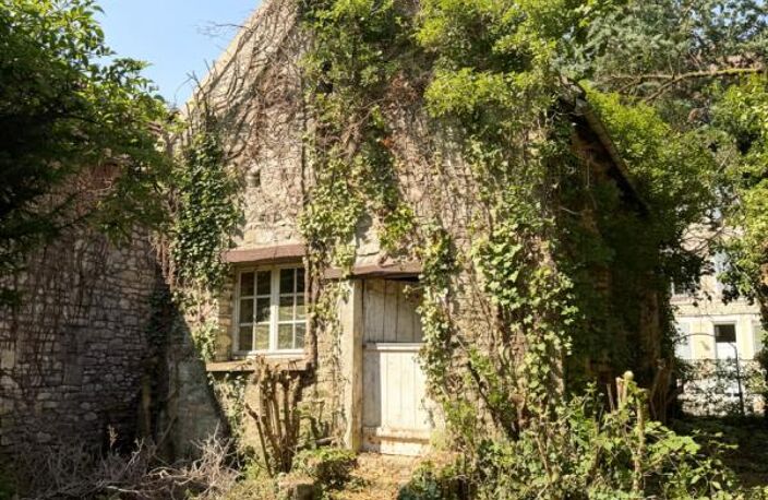 BEYNES (78) - Grange 40m² au sol à aménager — photo 2