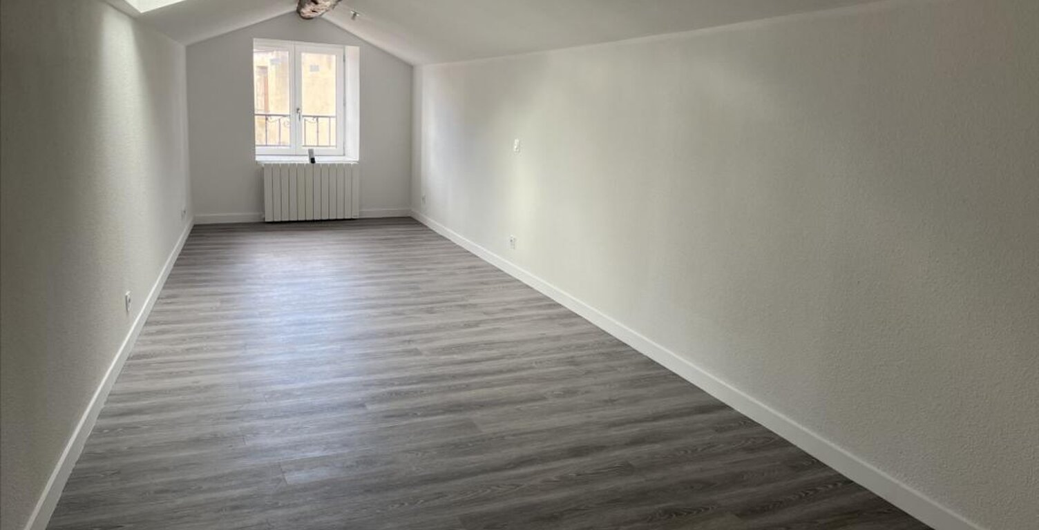 T2 DUPLEX - 45M2 - RIOM — photo 1