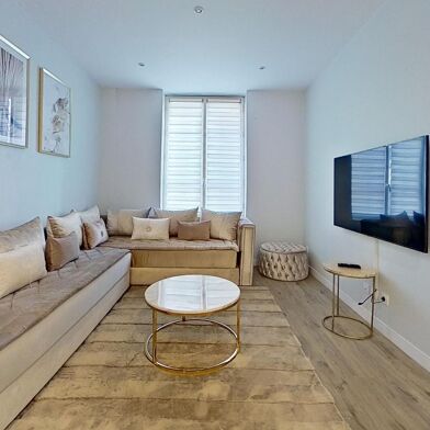 Appartement 4 pièces 2980 €