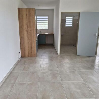 Appartement 3 pièces 943 €
