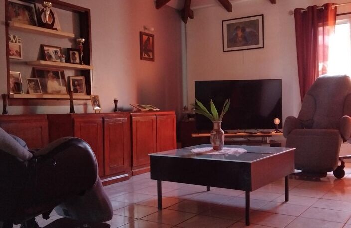 MAISON T3 + STUDIO + BUNGALOW + CARPORT 380 000€ — photo 3