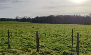 Terrain  840 m² à vendre à Dompierre-sur-Veyle (01240)