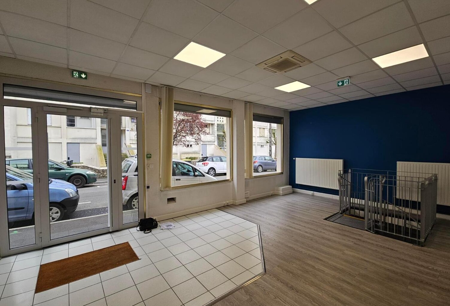 Vente commerce  132 m² Tours (37000) — photo 1