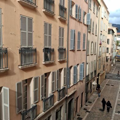 Appartement 4 pièces 154000 €
