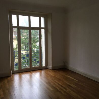 Appartement 3 pièces 710 €