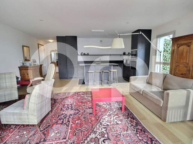 Appartement À Vendre — photo du bien