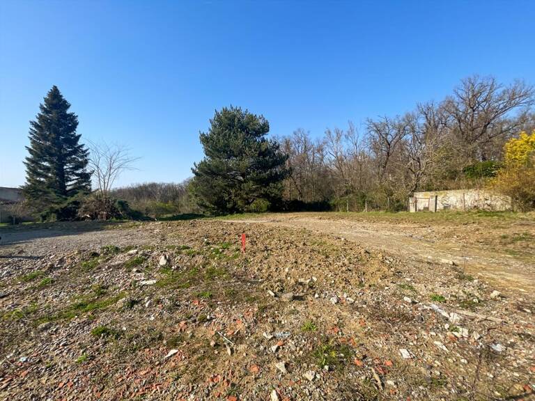 Terrain À Vendre — photo 1