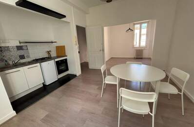 Appartement À Vendre — photo du bien