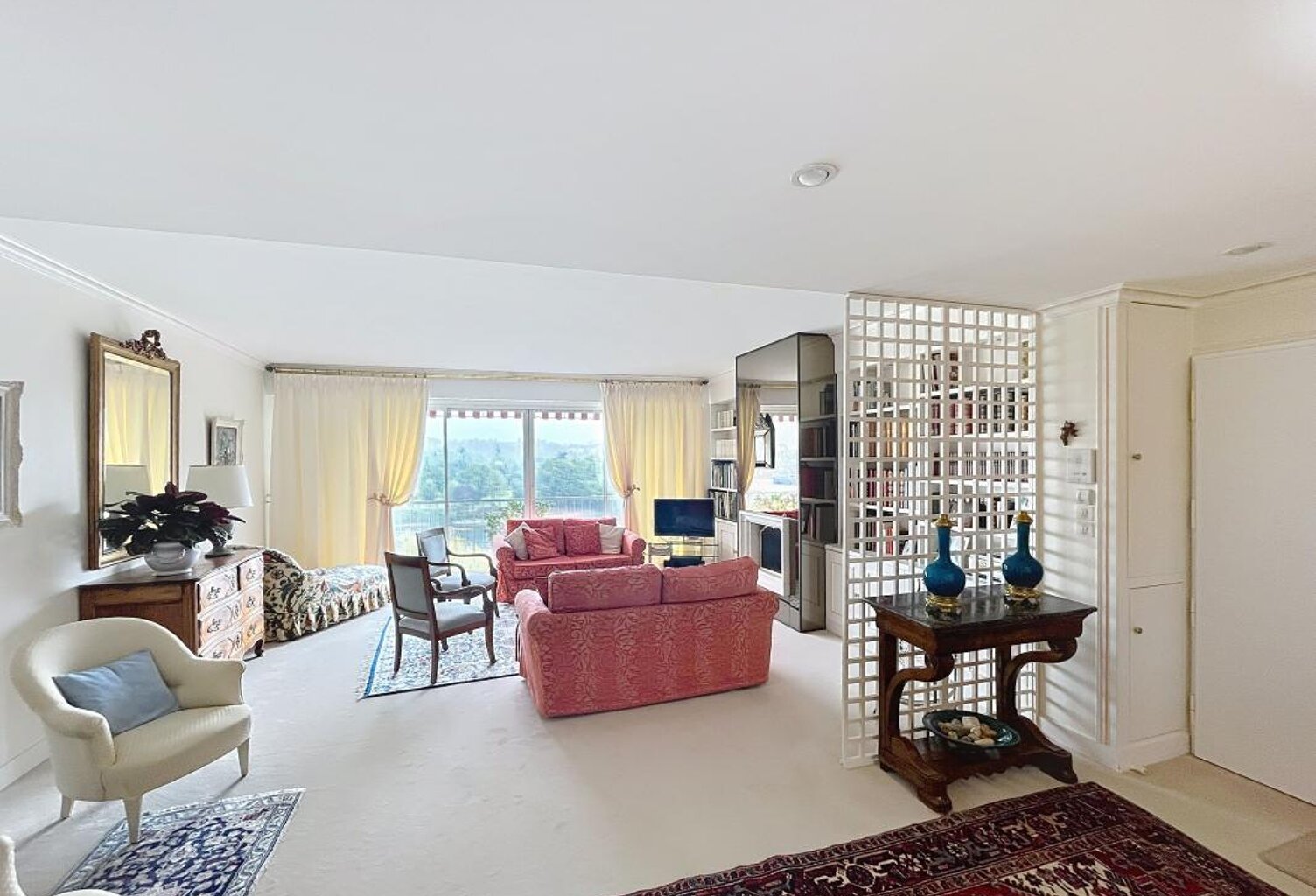 TOURS A vendre dans résidence de standing Très bel appartement de 6 pièces lumineux avec cave et parking — photo 1