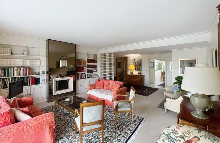 TOURS A vendre dans résidence de standing Très bel appartement de 6 pièces lumineux avec cave et parking — photo 2