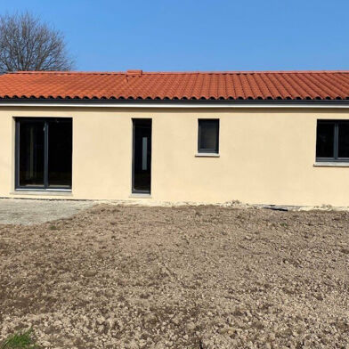 Maison 3 pièces 912 €