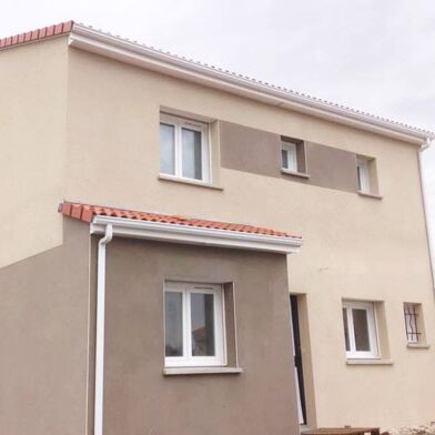 Maison 4 pièces 1050 €