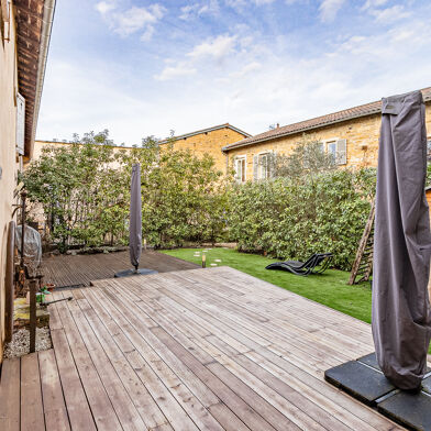 Appartement 6 pièces 334000 €