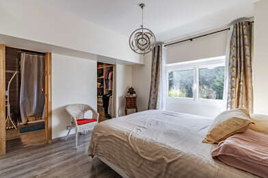 Appartement 6 pièces 334000 €