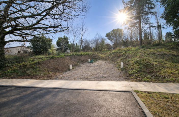 TERRAIN LOT 2 / AUREVILLE CENTRE / 926 M2 — photo 2