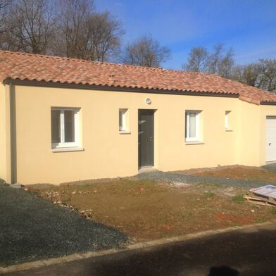 Maison 3 pièces 850 €