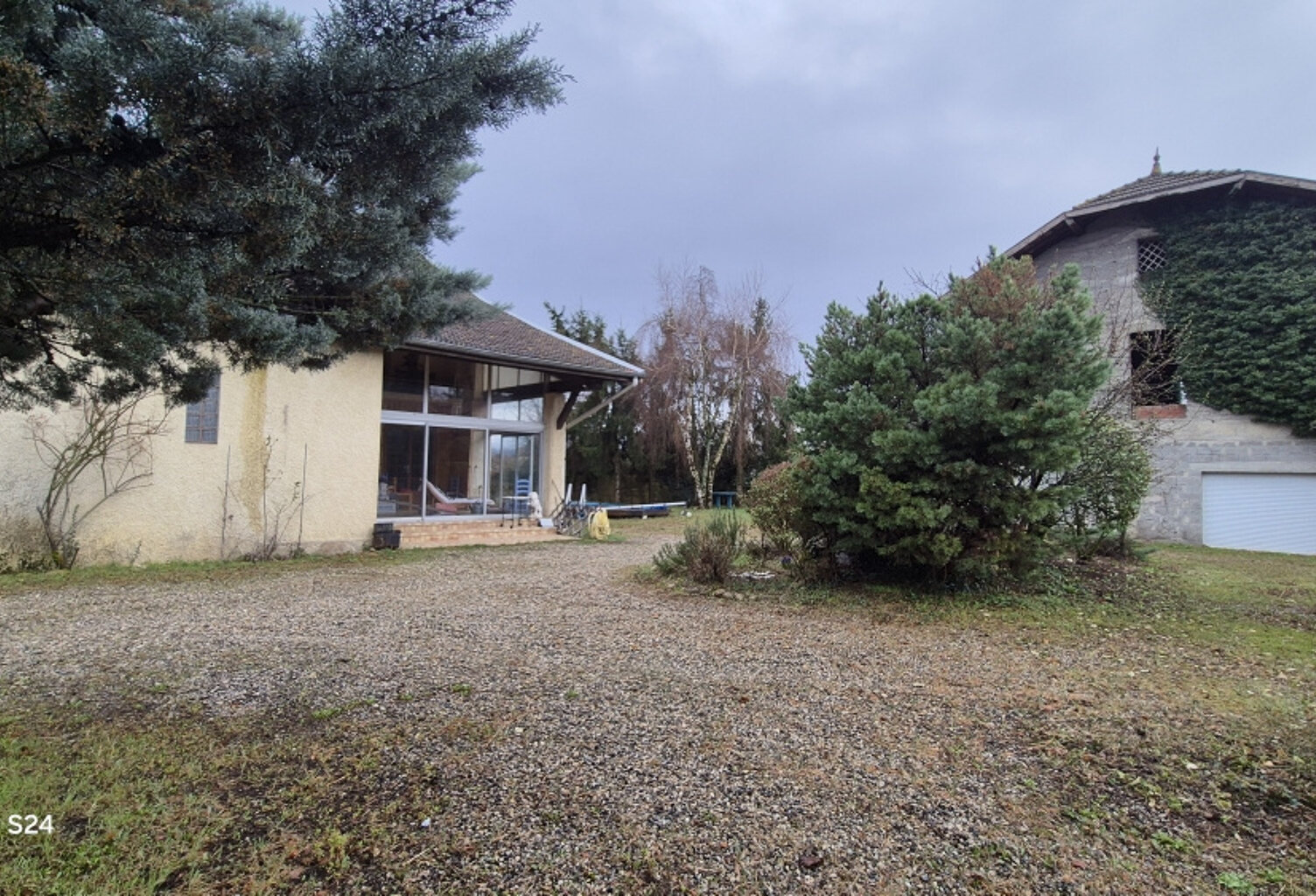 Maison composée de deux appartements — photo 1