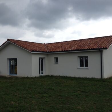 Maison 4 pièces 830 €