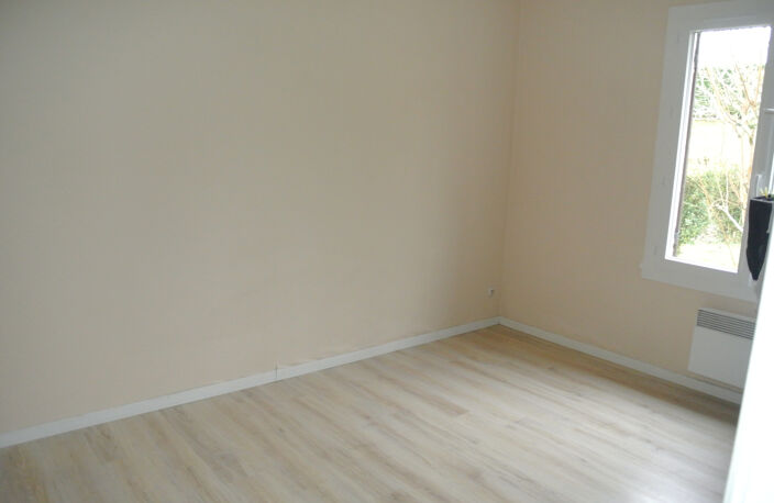 Maison dans un quartier calme — photo 5