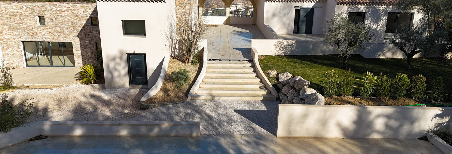 Maison 12 Pièces 300 m² à vendre à Aix-en-Provence (13090)