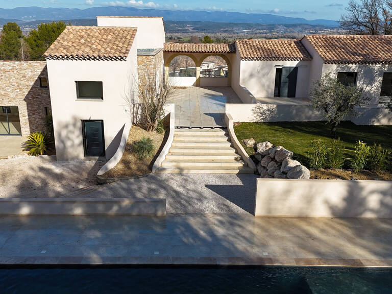 NORD d'Aix-en-Provence Maison de plain-pied avec dépendances — photo 1