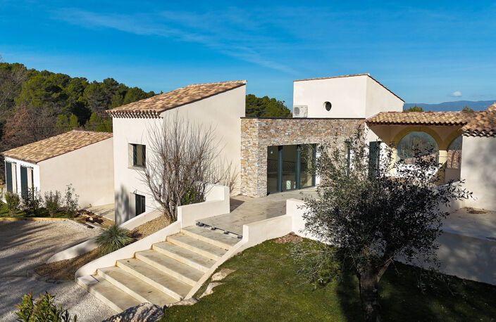 NORD d'Aix-en-Provence Maison de plain-pied avec dépendances — photo 2