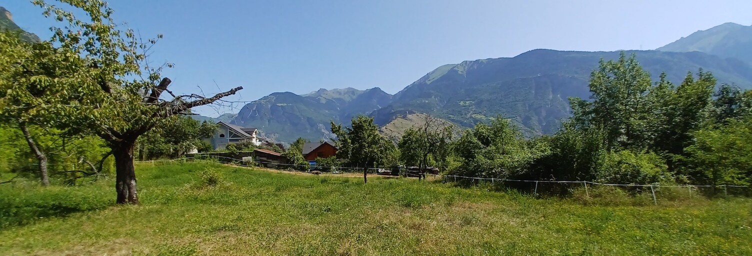 Terrain  1080 m² à vendre à Saint-Jean-de-Maurienne (73300)