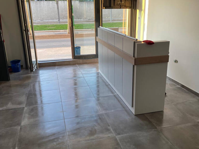 Local commercial À Castelnau-le-Lez (34), de 150m2 à louer 1 — photo 1