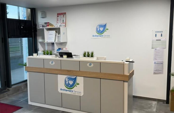 Local commercial À Castelnau-le-Lez (34), de 150m2 à louer 1 — photo 5