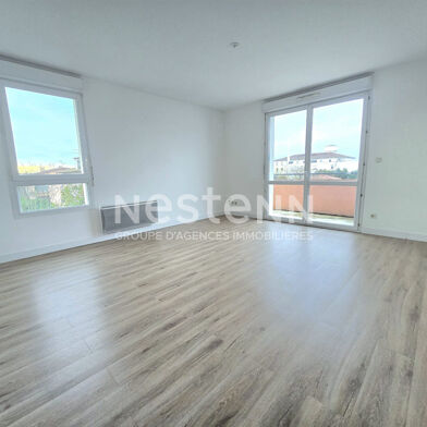 Appartement 3 pièces 816 €
