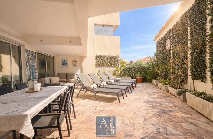 Cannes Banane – 143 m² – 5 chambres – Terrasse 50 m² — photo 2