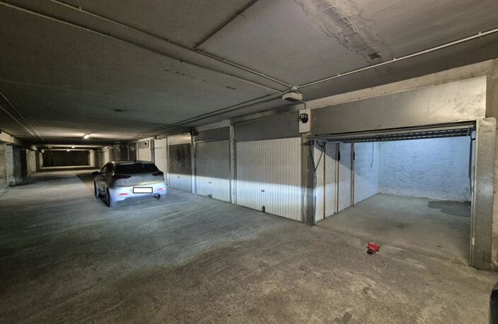 GARAGE FERME - PASTEUR - AV COLONEL GASSIN — photo 2