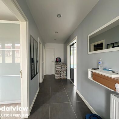 Maison 5 pièces 1900 €