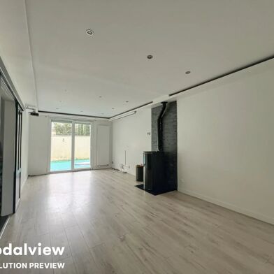 Maison 5 pièces 1900 €