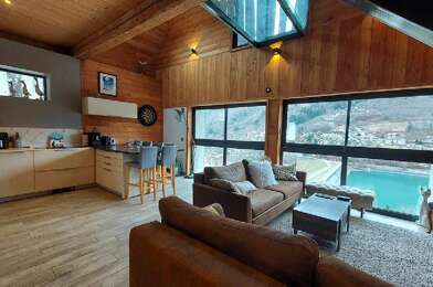 Appartement 7 pièces 329000 €