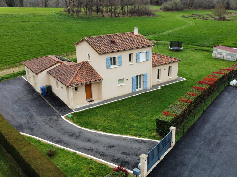 Maison 4 chambres - — photo 1