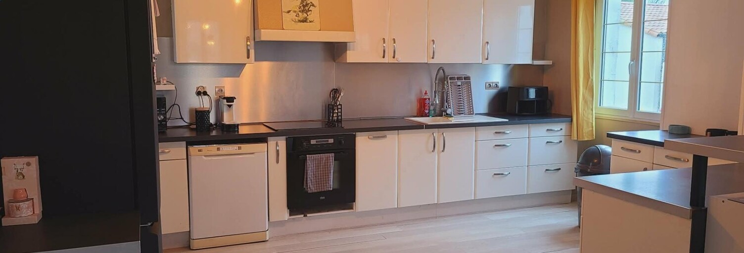 Maison 6 Pièces 166 m² à vendre à Sainte-Gemme-la-Plaine (85400)