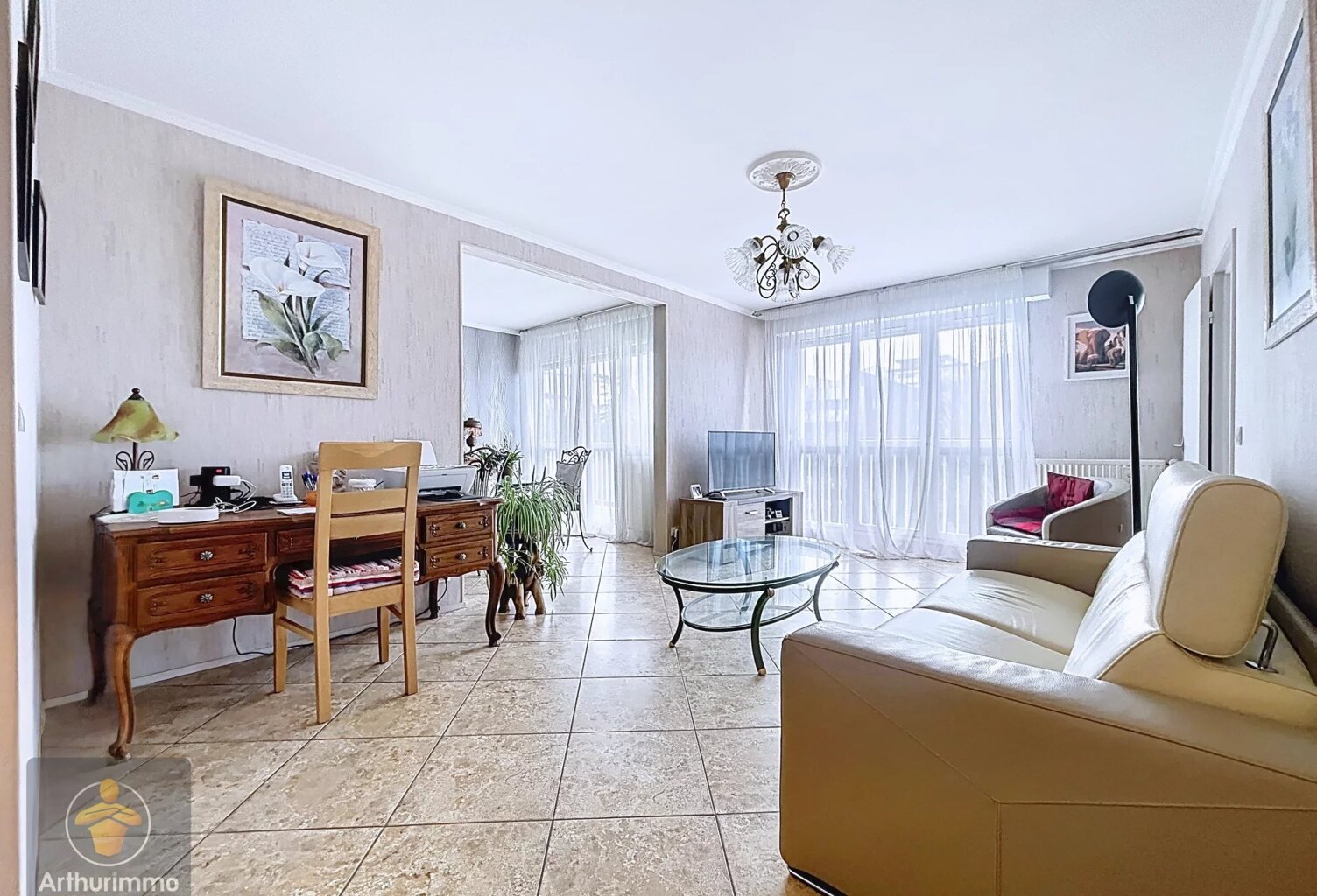 Appartement 4 pièces avec Loggia et Parking — photo 1