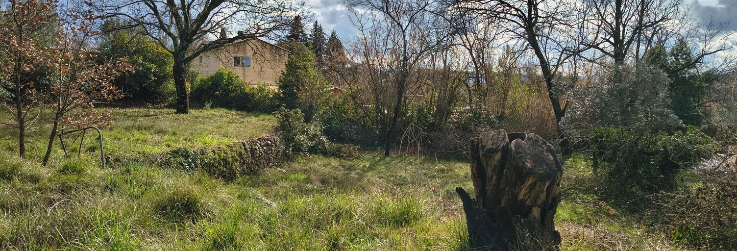 Terrain 1557 m² à construire Cotignac (83570)