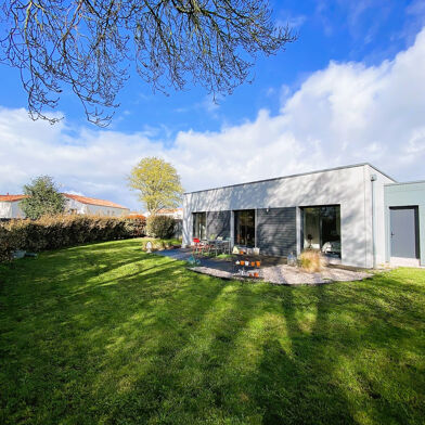 Maison 4 pièces 300000 €