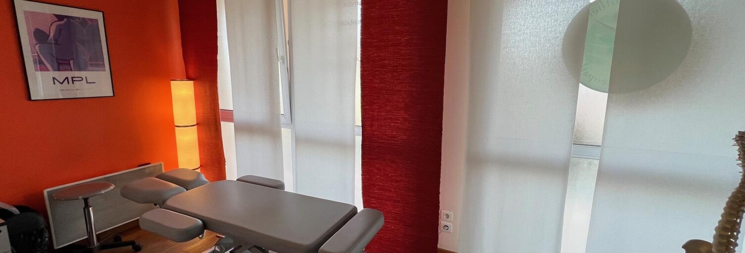 Commerce  133 m² à louer à La Tour-de-Salvagny (69890)