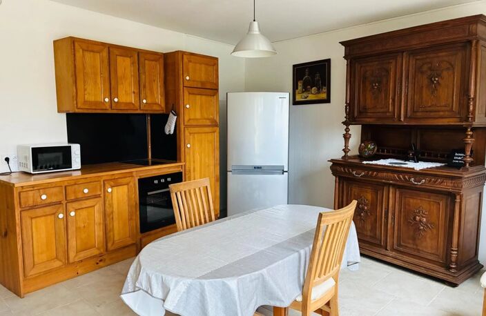 vaste maison de village  257m2 ,avec exterieur, tres calme. — photo 5