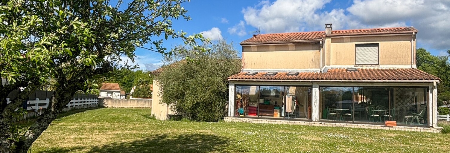 Maison 9 Pièces 163 m² à vendre à Chaniers (17610)