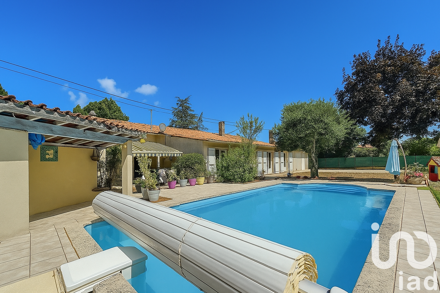 St-Aulaye-Puymangou - 168m² - 8p. - 4ch.