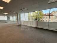 BUREAUX à LOUER — photo 2