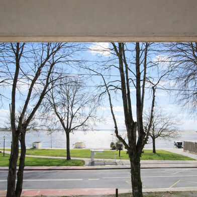 Appartement 3 pièces 299520 €