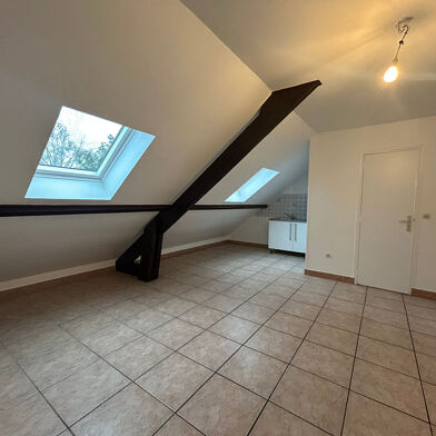 Appartement 3 pièces 739 €