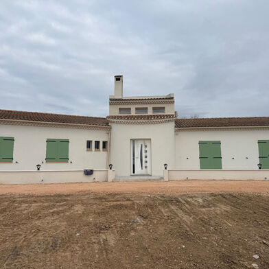 Maison 5 pièces 2000 €