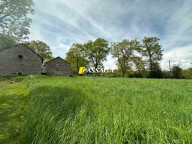 A VENDRE - CHARMANT PETIT CORPS DE FERME A RENOVER - LEVEZOU — photo 3